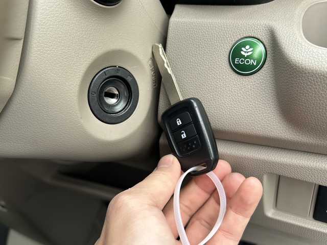 ホンダ Ｎ ＷＧＮ C 愛知県 2015(平27)年 3.7万km カトラリーシルバーM 登録時走行距離36966km/純正8インチSDナビ/（Bluetooth/フルセグTV/DVD)/バックカメラ/純正フロアマット/純正ドアバイザー/リモコンキー/アイドリングストップ/オートクーラー/ヘッドランプレベライザー/取説