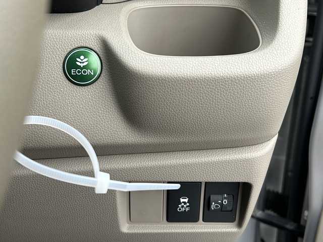 ホンダ Ｎ ＷＧＮ C 愛知県 2015(平27)年 3.7万km カトラリーシルバーM 登録時走行距離36966km/純正8インチSDナビ/（Bluetooth/フルセグTV/DVD)/バックカメラ/純正フロアマット/純正ドアバイザー/リモコンキー/アイドリングストップ/オートクーラー/ヘッドランプレベライザー/取説