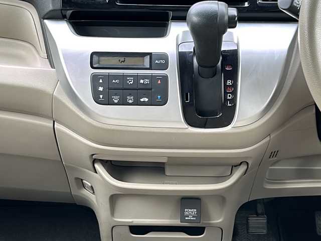 ホンダ Ｎ ＷＧＮ C 愛知県 2015(平27)年 3.7万km カトラリーシルバーM 登録時走行距離36966km/純正8インチSDナビ/（Bluetooth/フルセグTV/DVD)/バックカメラ/純正フロアマット/純正ドアバイザー/リモコンキー/アイドリングストップ/オートクーラー/ヘッドランプレベライザー/取説