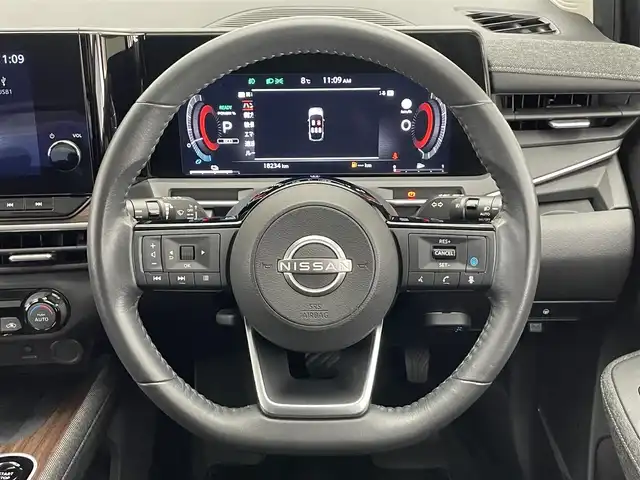 日産 オーラ G レザーエディション 愛知県 2022(令4)年 1.9万km ミッドナイトブラック/サンライズカッパー ＮｉｓｓａｎＣｏｎｎｅｃｔ９型ナビ　ＢＯＳＥ　デジイン　全方位カメラ　ＢＳＭ　黒革　プロパイロット　ＨＤＭＩ　禁煙車　フルセグ　ＥＴＣ２．０　ドラレコ　ＬＥＤライト　コーナーセンサー　ワイヤレス充電　フォグランプ　オートハイビーム　電子パーキング　USB　Bluetooth　衝突軽減　車線逸脱　純正フロアマット　プッシュスタート　スマートキー