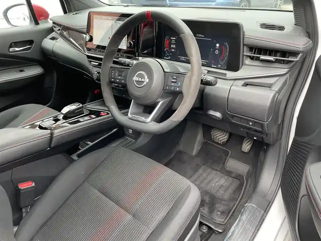 日産 オーラ ニスモ 滋賀県 2022(令4)年 1.3万km ピュアホワイトパール / スーパーブラック 2トーン 純正ナビ/（Bluetooth/USB/HDMI/AppleCarPlay/フルセグTV）/全方位カメラ/前方ドライブレコーダー/コーナーセンサー/プロパイロット/デジタルインナーミラー/アイドリングストップ/衝突軽減装置/電動パーキングブレーキ/オートハイビーム/ハーフレザーシート/置くだけ充電/スマートキー/純正フロアマット/ビルトインETC２．０/横滑り防止装置/カーテンエアバッグ/LEDライト