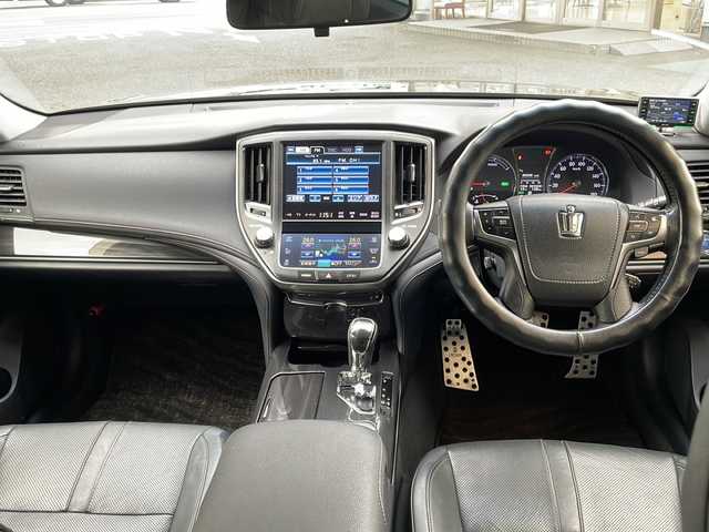 トヨタ クラウン ハイブリッド アスリートS 大阪府 2014(平26)年 13.4万km ブラック 純正ナビ/純正フルセグTV/バックモニター/キセノンライト/サンルーフ/黒革シート/レーダークルーズコントロール/前席パワーシート/エアーシート・シートヒーター/ビルトインETC/スマートキー/プッシュスタート/フロアマット/ドアバイザー/保証書/取説