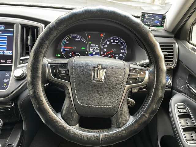 トヨタ クラウン ハイブリッド アスリートS 大阪府 2014(平26)年 13.4万km ブラック 純正ナビ/純正フルセグTV/バックモニター/キセノンライト/サンルーフ/黒革シート/レーダークルーズコントロール/前席パワーシート/エアーシート・シートヒーター/ビルトインETC/スマートキー/プッシュスタート/フロアマット/ドアバイザー/保証書/取説