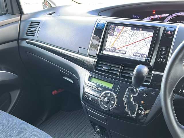 トヨタ エスティマ アエラス サイドリフトアップ 兵庫県 2016(平28)年 8.3万km ホワイトパールクリスタルシャイン 福祉車両/純正SDナビ/Bluetooth・AM/FM・CD・DVD/フルセグTV/バックカメラ/ビルトインETC/両側パワースライドドア/2列目左側サイドリフトシート/クルーズコントロール/アンチロック・ブレーキ・システム/横滑り防止装置/純正フロアマット/革巻きステアリング/LEDヘッドライト/プッシュスタート/スマートキー