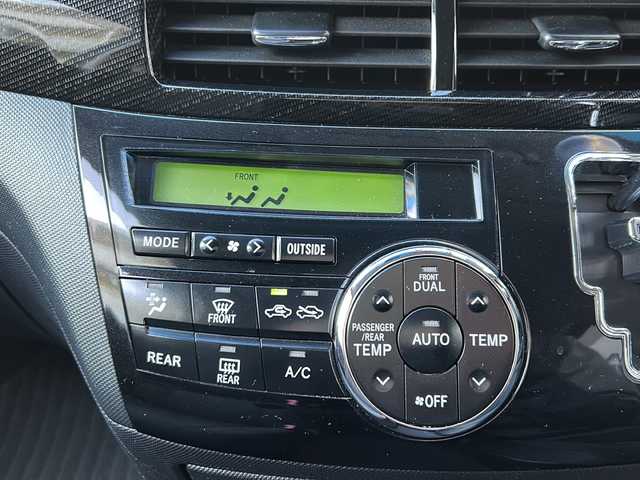 トヨタ エスティマ アエラス サイドリフトアップ 兵庫県 2016(平28)年 8.3万km ホワイトパールクリスタルシャイン 福祉車両/純正SDナビ/Bluetooth・AM/FM・CD・DVD/フルセグTV/バックカメラ/ビルトインETC/両側パワースライドドア/2列目左側サイドリフトシート/クルーズコントロール/アンチロック・ブレーキ・システム/横滑り防止装置/純正フロアマット/革巻きステアリング/LEDヘッドライト/プッシュスタート/スマートキー