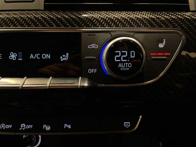 アウディ ＲＳ５ スポーツバック 新潟県 2019(令1)年 3.9万km ミトスブラックメタリック オプション/RSスポーツエグゾーストシステム/デコラティブパネルカーボン/アシスタンスパッケージ/・パークアシスト/・サラウンドビューカメラ/前後シートヒーター/標準装備/Bang & Olufsen 3D アドバンストサウンドシステム/MMIナビゲーション/・ハンズフリー（Bluetooth）/・Audi connect/・Audi connect セーフティ&サービス/・バーチャルコックピット/・TVチューナー/マトリクスLEDヘッドライト/アダプティブクルーズコントロール/アウディアクティブレーンアシスト/アウディプレセンスシティ/アウディサイドアシスト/メモリパワーシート/ETC2.0/ドライブレコーダー