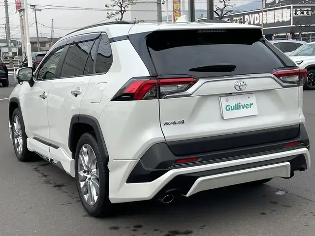 トヨタ ＲＡＶ４ G Zパッケージ 岡山県 2020(令2)年 5.2万km ホワイトパールクリスタルシャイン 純正ナビ/（FM/AM/BT/TV)/安全装備/・レーンキープアシスト/・衝突被害軽減システム/・横滑り防止装置/・盗難防止装置/電動リアゲート/クルーズコントロール/ETC/バックカメラ/フルセグテレビ/サンルーフ/ドライブレコーダー/モデリスタエアロ/パワーシート/レザーシート/シートヒータ/純正フロアマット/オートマチックハイビーム/純正アルミホイール/ドアバイザー/ウィンカーミラー/プッシュスタート