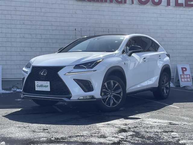 レクサス ＮＸ 300 Fスポーツ 長野県 2018(平30)年 4万km ホワイトノーヴァガラスフレーク パノラマルーフ/10.3インチ純正SDナビ/Bluetooth/フルセグTV/Bluray再生/パノラミックビューモニター/フレアレッドレザーシート/シートヒーター/シートベンチレーション/前席パワーシート/セーフティシステムプラス/ブラインドスポットモニター/ハンズフリーパワーバックドア/革巻きステアリング/パドルシフト/ステアリングヒーター/３眼LEDヘッドランプ/アダプティブハイビームシステム/ビルトインETC2.0/純正１８インチアルミホイール/コーナーセンサー/ウィンカーミラー/純正フロアマット/プッシュスタート