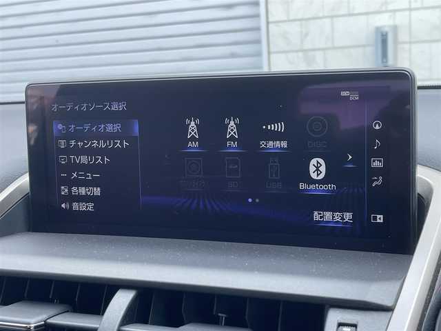 レクサス ＮＸ 300 Fスポーツ 長野県 2018(平30)年 4万km ホワイトノーヴァガラスフレーク パノラマルーフ/10.3インチ純正SDナビ/Bluetooth/フルセグTV/Bluray再生/パノラミックビューモニター/フレアレッドレザーシート/シートヒーター/シートベンチレーション/前席パワーシート/セーフティシステムプラス/ブラインドスポットモニター/ハンズフリーパワーバックドア/革巻きステアリング/パドルシフト/ステアリングヒーター/３眼LEDヘッドランプ/アダプティブハイビームシステム/ビルトインETC2.0/純正１８インチアルミホイール/コーナーセンサー/ウィンカーミラー/純正フロアマット/プッシュスタート