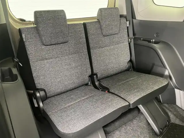 トヨタ シエンタ ハイブリッド Z 愛知県 2023(令5)年 2.4万km ベージュ 純正１０．５型ナビ　フルセグＴＶ　ＢＴ　全方位カメラ　シートヒーター　ステアリングヒーター　コンフォートＰＫＧ　内蔵型ドラレコ　セーフティセンス　衝突軽減　追従クルコン　コーナーセンサー　ＢＳＭ　LEDオートライト　純正フロアマット　禁煙車