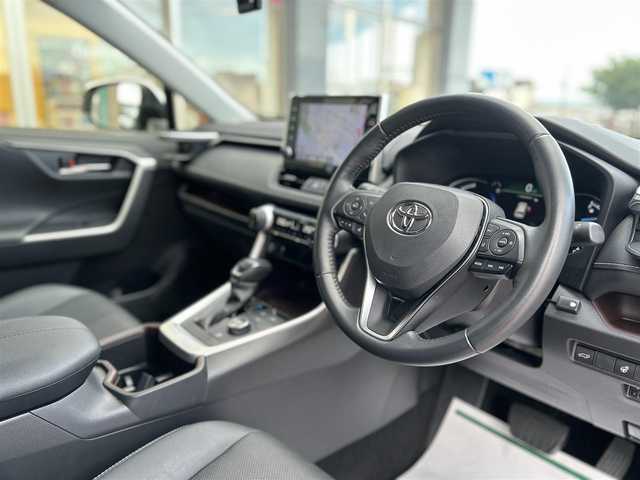 トヨタ ＲＡＶ４ ハイブリットG 香川県 2022(令4)年 4.8万km ホワイトパールクリスタルシャイン ワンオーナー/純正ディスプレイオーディオナビ/【フルセグ/Bluetooth】/パノミラックビューモニター/モデリスタフルエアロ/レザーシート/シートヒーター/シートベンチレーション/トヨタセーフティセンス/レーダークルーズコントロール/電動リアゲート/LEDヘッドライト/プリクラッシュセーフティ/レーンキープアシスト/オートマチックハイビーム/クリアランスソナー/ハンドルヒーター/純正ビルトインETC/純正18インチアルミ