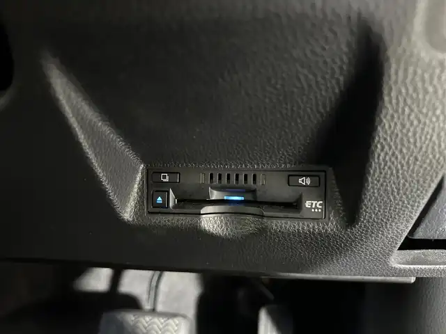トヨタ ヤリスクロス ハイブリッド Z 佐賀県 2020(令2)年 4.6万km ブラックマイカ 純正8インチディスプレイオーディオ/【Mirrorcast.Bluetooth】/衝突被害軽減システム/ブラインドスポットモニター/レーダークルーズコントロール/レーンアシスト/パーキングサポートブレーキ/クリアランスソナー/オートブレーキホールド/ロードサインアシスト/オートマチックハイビーム/オートライト/全方位バックカメラ/純正前方ドライブレコーダー/運転席パワーシート/運転席・助手席シートヒーター/ステアリングヒーター/ビルトインETC2.0/LEDヘッドライト/ハーフレザーシート/純正18インチアルミホイール/純正フロアマット