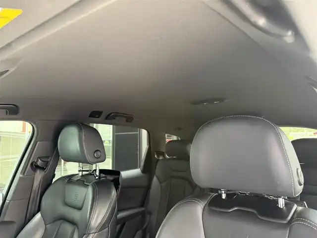アウディ Ｑ７ 45 Sラインリミテッド 和歌山県 2020(令2)年 5.7万km ディープブラックパールエフェクト メーカーナビ/（Bカメラ、TV、Bluetooth、AM、FM、USB、AppleCarplay、AndroidAuto）/メーターパネルナビ/ヘッドアップディスプレイ/レザーシート/パワーシート/シートメモリ/シートヒーター/デュアルエアコン/リアエアコン/BSM/レーダークルーズコントロール/純正ドライブレコーダー前後/電動リアゲート/ETC2.0/パドルシフト/リアパーキングシステム/パーキングシステムプラス/リアビューカメラ/アラウンドビューカメラ/フロントクロストラフィックアシスト/リアクロストラフィックアシスト/運転操作アシスト/降車警告システム/接近警告/ターンアシスト/SOSコール/オンラインロードサイドアシスタンス/車線逸脱警報/アイドリングストップ/シートバックモニター/オールウェザーライト/電動パーキングブレーキ/HOLDボタン/横滑り防止装置/車線逸脱警報/スマートキー/スペアキー/ワンオーナー/保証書/取扱説明書/ディーラー1年毎記録簿