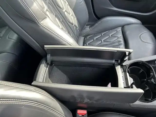 プジョー ５０８ SW GT ブルーHDi 滋賀県 2020(令2)年 6.3万km パール サンルーフ/ナイトビジョン/レザーシート/・前席パワーシート/・前席シートヒーター /ACC/BSM/純正ナビ/（BT/DTV/CarPlay）/FOCALスピーカー/ETC/コーナーセンサー/純正18インチAW
