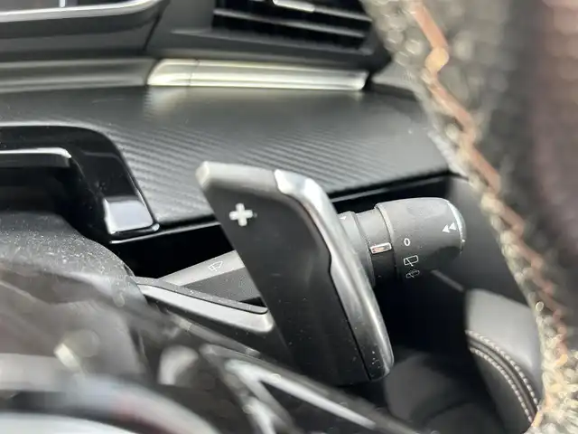 プジョー ５０８ SW GT ブルーHDi 滋賀県 2020(令2)年 6.3万km パール サンルーフ/ナイトビジョン/レザーシート/・前席パワーシート/・前席シートヒーター /ACC/BSM/純正ナビ/（BT/DTV/CarPlay）/FOCALスピーカー/ETC/コーナーセンサー/純正18インチAW