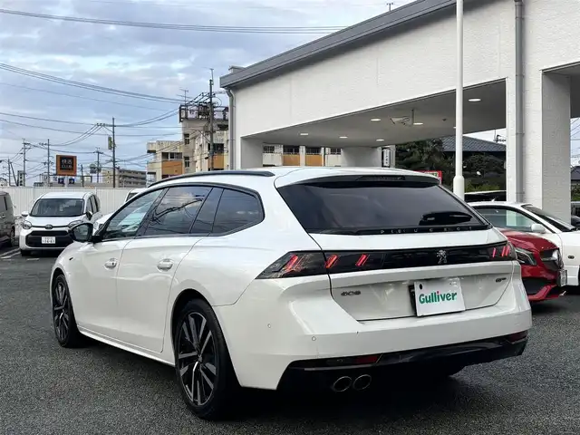 プジョー ５０８ SW GT ブルーHDi 熊本県 2020(令2)年 6.3万km BLANC NACRE サンルーフ/FOCALスピーカー/純正ナビ付ディスプレイオーディオ/【フルセグTV/Bluetooth/AM/FM】/全周囲カメラ/バックカメラ/衝突軽減防止装置/レーンキープアシスト/ブラインドスポットモニター/コーナーセンサー/パドルシフト/パワーバックドア/革巻きステアリング/ステアリングスイッチ/レザーシート/前席パワーシート/純正18インチAW/プッシュスタート/スマートキー/盗難防止装置/取扱説明書