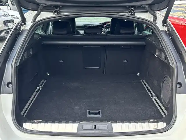 プジョー ５０８ SW GT ブルーHDi 熊本県 2020(令2)年 6.3万km BLANC NACRE サンルーフ/FOCALスピーカー/純正ナビ付ディスプレイオーディオ/【フルセグTV/Bluetooth/AM/FM】/全周囲カメラ/バックカメラ/衝突軽減防止装置/レーンキープアシスト/ブラインドスポットモニター/コーナーセンサー/パドルシフト/パワーバックドア/革巻きステアリング/ステアリングスイッチ/レザーシート/前席パワーシート/純正18インチAW/プッシュスタート/スマートキー/盗難防止装置/取扱説明書