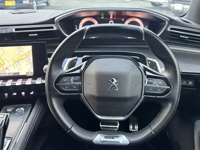 プジョー ５０８ SW GT ブルーHDi 熊本県 2020(令2)年 6.3万km BLANC NACRE サンルーフ/FOCALスピーカー/純正ナビ付ディスプレイオーディオ/【フルセグTV/Bluetooth/AM/FM】/全周囲カメラ/バックカメラ/衝突軽減防止装置/レーンキープアシスト/ブラインドスポットモニター/コーナーセンサー/パドルシフト/パワーバックドア/革巻きステアリング/ステアリングスイッチ/レザーシート/前席パワーシート/純正18インチAW/プッシュスタート/スマートキー/盗難防止装置/取扱説明書