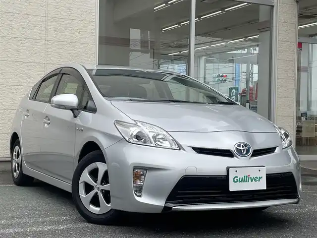 トヨタ プリウス L 埼玉県 2012(平24)年 2.4万km シルバーM /純正メモリナビ//ワンセグTV//CD&Bluetooth//ビルトインETC//プッシュスタート//W.サイド.カーテンエアバッグ//ABS//横滑り防止装置//電動コーナーポール//オートライト//ドアバイザー//新車時保証書//取扱説明書//ナビ取説//スペアキー