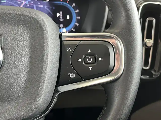 ボルボ ボルボ ＸＣ４０ アルティメット B4 AWD 山形県 2022(令4)年 3.9万km クリスタルホワイトP Google Apps and Services/ナビゲーションシステム/360°カメラ/パイロットアシスト/ステアリングアシスト/アダプティブクルーズコントロール/衝突軽減ブレーキ/全席シートヒーター/ステアリングヒーター/ミラーヒーター/ホワイトレザーシート/AppleCarplay