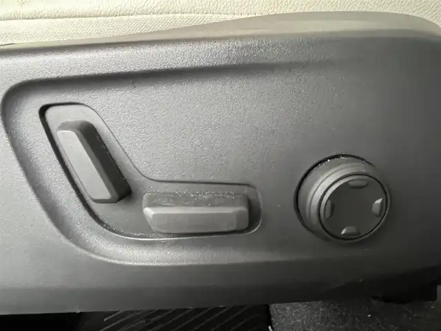 ボルボ ボルボ ＸＣ４０ アルティメット B4 AWD 山形県 2022(令4)年 3.9万km クリスタルホワイトP Google Apps and Services/ナビゲーションシステム/360°カメラ/パイロットアシスト/ステアリングアシスト/アダプティブクルーズコントロール/衝突軽減ブレーキ/全席シートヒーター/ステアリングヒーター/ミラーヒーター/ホワイトレザーシート/AppleCarplay