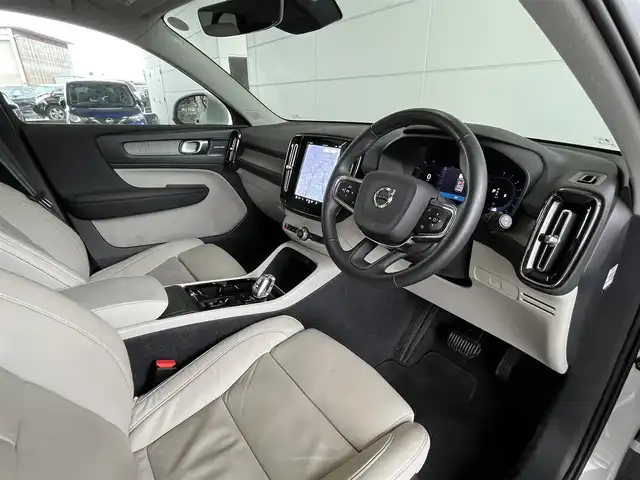 ボルボ ボルボ ＸＣ４０ アルティメット B4 AWD 山形県 2022(令4)年 3.9万km クリスタルホワイトP Google Apps and Services/ナビゲーションシステム/360°カメラ/パイロットアシスト/ステアリングアシスト/アダプティブクルーズコントロール/衝突軽減ブレーキ/全席シートヒーター/ステアリングヒーター/ミラーヒーター/ホワイトレザーシート/AppleCarplay