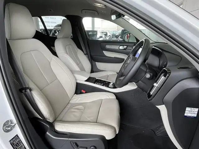 ボルボ ボルボ ＸＣ４０ アルティメット B4 AWD 山形県 2022(令4)年 3.9万km クリスタルホワイトP Google Apps and Services/ナビゲーションシステム/360°カメラ/パイロットアシスト/ステアリングアシスト/アダプティブクルーズコントロール/衝突軽減ブレーキ/全席シートヒーター/ステアリングヒーター/ミラーヒーター/ホワイトレザーシート/AppleCarplay