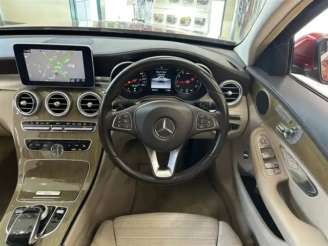 メルセデス・ベンツ Ｃ２００ エクスクルーシブラインリミテッド 東京都 2015(平27)年 3.8万km ヒヤシンスレッド 純正HDDナビ/(フルセグTV/BT/CD/DVD/SD)/バックカメラ/コーナーセンサー/ベージュハーフレザーシート/前席パワーシート/前席シートヒーター/運転席メモリーシート/レーダークルーズコントロール/衝突被害軽減ブレーキ/ブラインドスポットモニター/LKA/ステアリングアシスト/前後方ドライブレコーダー/(ユピテル　Y3000)/アイドリングストップ/オートライト/LED/リアフォグランプ/電動格納ウインカーミラー/電動パーキングブレーキ/スマートキー/プッシュスタート/革巻きステアリング/ステアリングスイッチ/パドルシフト/純正フロアマット/ETC/ISOFIX/リアプライバシーガラス/横滑り防止装置/W+サイド+カーテンSRS&ABS/取扱説明書