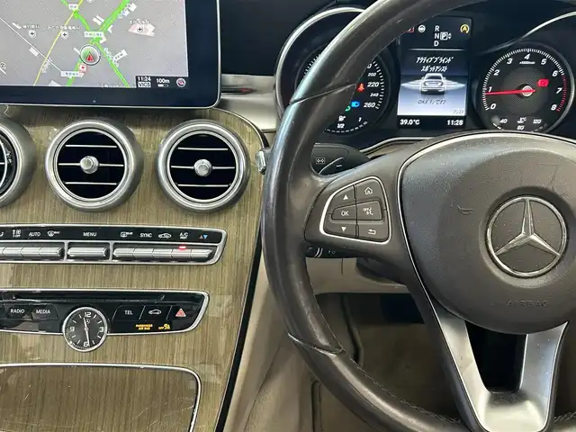 メルセデス・ベンツ Ｃ２００ エクスクルーシブラインリミテッド 東京都 2015(平27)年 3.8万km ヒヤシンスレッド 純正HDDナビ/(フルセグTV/BT/CD/DVD/SD)/バックカメラ/コーナーセンサー/ベージュハーフレザーシート/前席パワーシート/前席シートヒーター/運転席メモリーシート/レーダークルーズコントロール/衝突被害軽減ブレーキ/ブラインドスポットモニター/LKA/ステアリングアシスト/前後方ドライブレコーダー/(ユピテル　Y3000)/アイドリングストップ/オートライト/LED/リアフォグランプ/電動格納ウインカーミラー/電動パーキングブレーキ/スマートキー/プッシュスタート/革巻きステアリング/ステアリングスイッチ/パドルシフト/純正フロアマット/ETC/ISOFIX/リアプライバシーガラス/横滑り防止装置/W+サイド+カーテンSRS&ABS/取扱説明書
