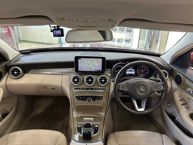 メルセデス・ベンツ Ｃ２００ エクスクルーシブラインリミテッド 東京都 2015(平27)年 3.8万km ヒヤシンスレッド 純正HDDナビ/(フルセグTV/BT/CD/DVD/SD)/バックカメラ/コーナーセンサー/ベージュハーフレザーシート/前席パワーシート/前席シートヒーター/運転席メモリーシート/レーダークルーズコントロール/衝突被害軽減ブレーキ/ブラインドスポットモニター/LKA/ステアリングアシスト/前後方ドライブレコーダー/(ユピテル　Y3000)/アイドリングストップ/オートライト/LED/リアフォグランプ/電動格納ウインカーミラー/電動パーキングブレーキ/スマートキー/プッシュスタート/革巻きステアリング/ステアリングスイッチ/パドルシフト/純正フロアマット/ETC/ISOFIX/リアプライバシーガラス/横滑り防止装置/W+サイド+カーテンSRS&ABS/取扱説明書