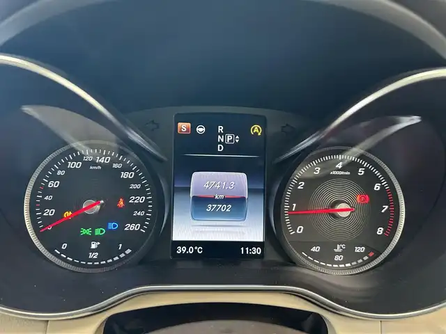 メルセデス・ベンツ Ｃ２００ エクスクルーシブラインリミテッド 東京都 2015(平27)年 3.8万km ヒヤシンスレッド 純正HDDナビ/(フルセグTV/BT/CD/DVD/SD)/バックカメラ/コーナーセンサー/ベージュハーフレザーシート/前席パワーシート/前席シートヒーター/運転席メモリーシート/レーダークルーズコントロール/衝突被害軽減ブレーキ/ブラインドスポットモニター/LKA/ステアリングアシスト/前後方ドライブレコーダー/(ユピテル　Y3000)/アイドリングストップ/オートライト/LED/リアフォグランプ/電動格納ウインカーミラー/電動パーキングブレーキ/スマートキー/プッシュスタート/革巻きステアリング/ステアリングスイッチ/パドルシフト/純正フロアマット/ETC/ISOFIX/リアプライバシーガラス/横滑り防止装置/W+サイド+カーテンSRS&ABS/取扱説明書