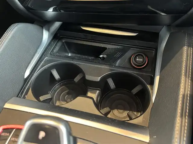 ＢＭＷ Ｘ６ xDrive35i 宮城県 2017(平29)年 6.5万km 黒 セレクトパッケージ/アクティブクルーズコントロール/レーンチェンジウォーニング/レーンディパーチャーウォーニング/インテリジェントセーフティ/ガラスサンルーフ/iDriveナビゲーションシステム/フルセグTV/トップビューカメラ/ブラックレザーシート/シートヒーター/メモリ機能付きパワーシート/純正20インチアロイホイール/コンフォートアクセス/パワーバックドア/LEDヘッドライト/オートライト/サイドステップ/ステアリングスイッチ/パドルシフト/電動コラムチルト