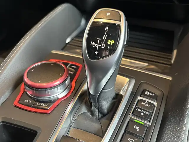 ＢＭＷ Ｘ６ xDrive35i 宮城県 2017(平29)年 6.5万km 黒 セレクトパッケージ/アクティブクルーズコントロール/レーンチェンジウォーニング/レーンディパーチャーウォーニング/インテリジェントセーフティ/ガラスサンルーフ/iDriveナビゲーションシステム/フルセグTV/トップビューカメラ/ブラックレザーシート/シートヒーター/メモリ機能付きパワーシート/純正20インチアロイホイール/コンフォートアクセス/パワーバックドア/LEDヘッドライト/オートライト/サイドステップ/ステアリングスイッチ/パドルシフト/電動コラムチルト