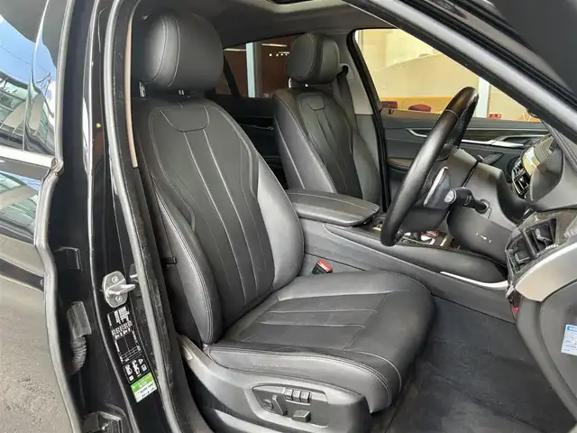 ＢＭＷ Ｘ６ xDrive35i 宮城県 2017(平29)年 6.5万km 黒 セレクトパッケージ/アクティブクルーズコントロール/レーンチェンジウォーニング/レーンディパーチャーウォーニング/インテリジェントセーフティ/ガラスサンルーフ/iDriveナビゲーションシステム/フルセグTV/トップビューカメラ/ブラックレザーシート/シートヒーター/メモリ機能付きパワーシート/純正20インチアロイホイール/コンフォートアクセス/パワーバックドア/LEDヘッドライト/オートライト/サイドステップ/ステアリングスイッチ/パドルシフト/電動コラムチルト