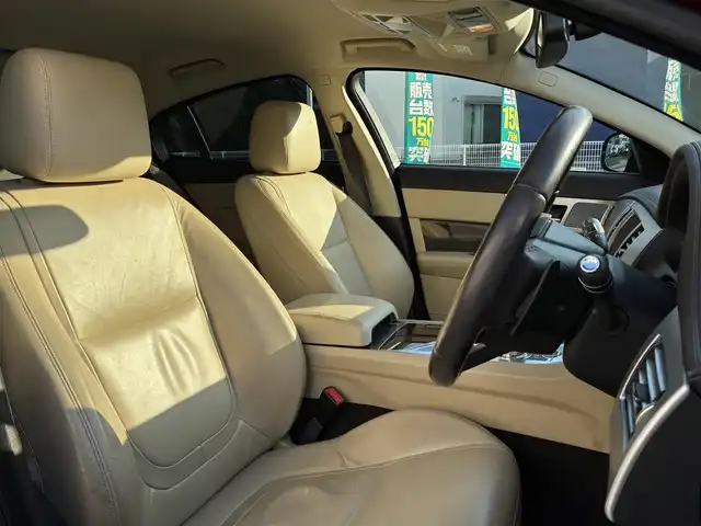 ジャガー ＸＦ 3．0 プレミアム ラグジュアリー 熊本県 2012(平24)年 3.6万km イタリアンレーシングレッド 純正メーカーナビ/【フルセグTV/CD/DVD】/バックカメラ/クルーズコントロール/コーナーセンサー/純正19インチAW/レザーシート/前席パワーシート/ウィンカーミラー/オートLEDヘッドライト/プッシュスタート/スマートキー/純正フロアマット/横滑り防止装置/盗難防止装置/ABS/取扱説明書/スペアキー