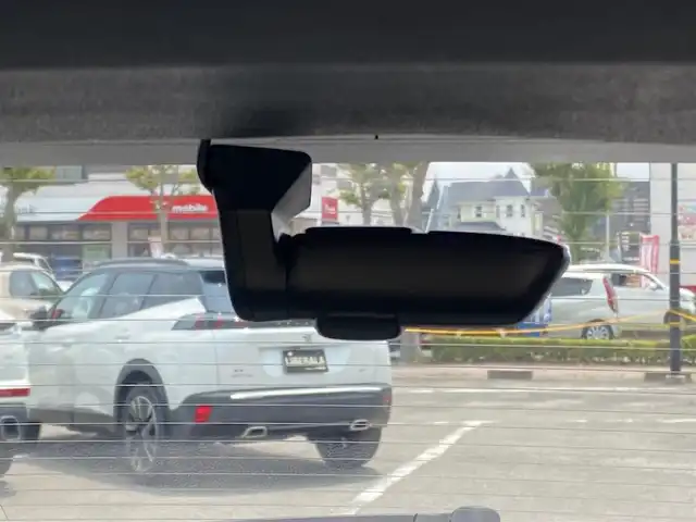 アウディ Ｑ５ 40TDIクワトロ Sライン 福岡県 2022(令4)年 2.2万km 白 ・純正MMIナビ/BT/USB/Apple Car Play/Android Auto/・バーチャルコックピット/・サラウンドビューカメラ/・ Dinamica/ハーフレザーコンビシート/・前席パワーシート/・全席シートヒーター/・Audiプレセンス/・Audiサイドアシスト/・Audiアクティブレーンアシスト/・マトリクスLEDヘッドライト/・デイタイムランニングライト/・パワーテールゲート/・Auto Hold/・パドルシフト/・Audiドライブセレクト/・ETC2.0/・純正20インチAW/・アドバンストキー/・純正前後型ドラレコレコーダー/・保証書/取扱説明書 /・スペアキー