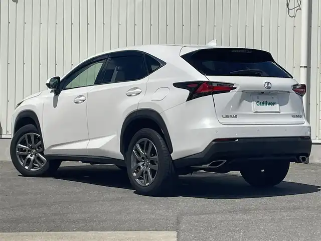 レクサス ＮＸ 200t Iパッケージ 山形県 2015(平27)年 8.3万km ソニッククォーツ 4WD/衝突被害軽減/純正SDナビ/　　【CD　DVD　BT　フルセグ　AUX　USB】/バックカメラ/クルーズコントロール/LEDオートライト/レザーシート/シートヒーター/パワーシートD＋N席/純正18インチアルミホイール/コーナーセンサー/横滑り防止装置/アイドリングストップ/MTモード付AT/カーテンエアバック/電動格納ミラー/ウィンカーミラー/ステアリングスイッチ/スマートキー/スペアキー/ETC