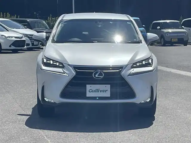 レクサス ＮＸ 200t Iパッケージ 山形県 2015(平27)年 8.3万km ソニッククォーツ 4WD/衝突被害軽減/純正SDナビ/　　【CD　DVD　BT　フルセグ　AUX　USB】/バックカメラ/クルーズコントロール/LEDオートライト/レザーシート/シートヒーター/パワーシートD＋N席/純正18インチアルミホイール/コーナーセンサー/横滑り防止装置/アイドリングストップ/MTモード付AT/カーテンエアバック/電動格納ミラー/ウィンカーミラー/ステアリングスイッチ/スマートキー/スペアキー/ETC