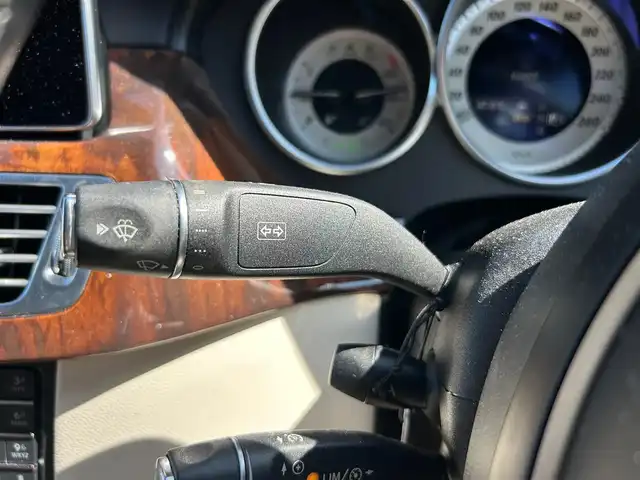 メルセデス・ベンツ ＣＬＳ２２０ｄ 石川県 2017(平29)年 6.3万km シルバー サンルーフ/純正ナビ/白革シート/レーダークルーズコントロール/シートヒーター/コーナーセンサー/前席パワーシート/ドライブレコーダー（前方）/パドルシフト/フロアマット