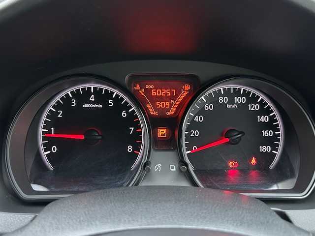 日産 ノート X FOUR V セレクション+セーフティⅡ 青森県 2016(平28)年 6.1万km ブリリアントホワイトパール KENWOODオーディオ/プリクラッシュセーフティ/横滑り防止装置/レーンアシスト/前後コーナーセンサー/フォグライト/全方位カメラ/バックカメラ/ETC/冬タイヤ(185/70/14)/スペアキー1本/エンジンスターター/取扱説明書