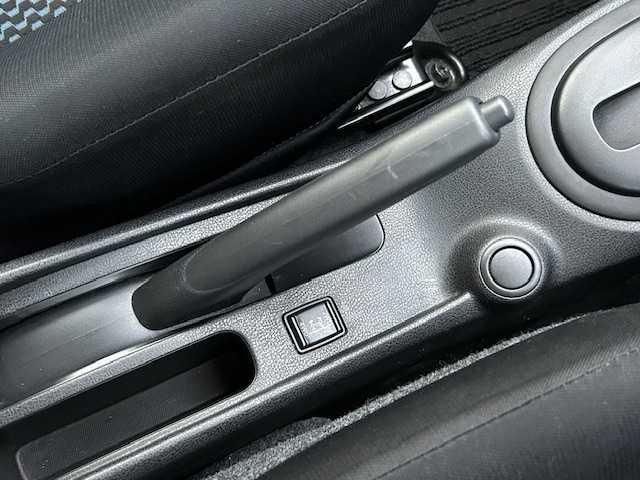 日産 ノート X FOUR V セレクション+セーフティⅡ 青森県 2016(平28)年 6.1万km ブリリアントホワイトパール KENWOODオーディオ/プリクラッシュセーフティ/横滑り防止装置/レーンアシスト/前後コーナーセンサー/フォグライト/全方位カメラ/バックカメラ/ETC/冬タイヤ(185/70/14)/スペアキー1本/エンジンスターター/取扱説明書