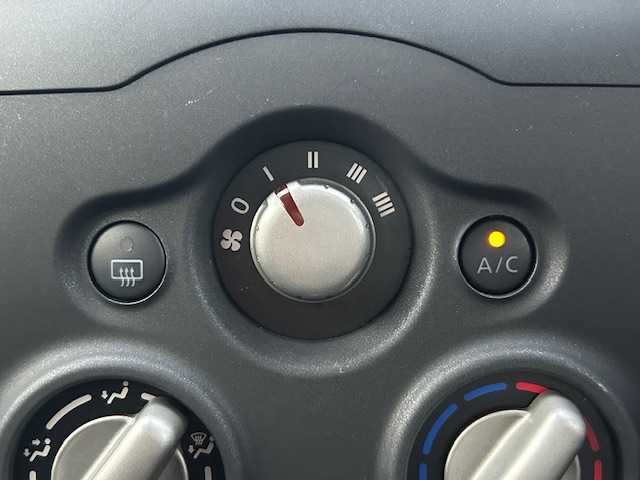 日産 ノート X FOUR V セレクション+セーフティⅡ 青森県 2016(平28)年 6.1万km ブリリアントホワイトパール KENWOODオーディオ/プリクラッシュセーフティ/横滑り防止装置/レーンアシスト/前後コーナーセンサー/フォグライト/全方位カメラ/バックカメラ/ETC/冬タイヤ(185/70/14)/スペアキー1本/エンジンスターター/取扱説明書