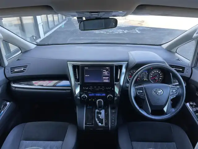 トヨタ アルファード S 道央・札幌 2020(令2)年 6.5万km スパークリングブラックパールクリスタルシャイン ４WD/純正ディスプレイオーディオ/AM/FM/BT/フルセグ/トヨタセーフティセンス/プリクラッシュセーフティ/横滑り防止装置/レーダークルーズコントロール/レーンキープアシスト/クリアランスソナー/パーキングサポートブレーキ/ロードサインアシスト/バックカメラ/ビルトインETC/ドライブレコーダー/アイドリングストップ/ECOMODE/両側パワースライドドア/革巻きステアリング/ステアリングリモコン/AC100V/電動パーキング/ブレーキホールド/MTモード付AT/プッシュスタート/スマートキー/LEDヘッドライト/オートライト/オートハイビーム/フォグランプ/電動格納ミラー/ウィンカーミラー/純正フロアマット/スペアキー