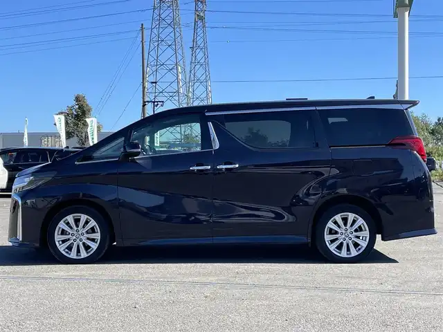 トヨタ アルファード S 道央・札幌 2020(令2)年 6.5万km スパークリングブラックパールクリスタルシャイン ４WD/純正ディスプレイオーディオ/AM/FM/BT/フルセグ/トヨタセーフティセンス/プリクラッシュセーフティ/横滑り防止装置/レーダークルーズコントロール/レーンキープアシスト/クリアランスソナー/パーキングサポートブレーキ/ロードサインアシスト/バックカメラ/ビルトインETC/ドライブレコーダー/アイドリングストップ/ECOMODE/両側パワースライドドア/革巻きステアリング/ステアリングリモコン/AC100V/電動パーキング/ブレーキホールド/MTモード付AT/プッシュスタート/スマートキー/LEDヘッドライト/オートライト/オートハイビーム/フォグランプ/電動格納ミラー/ウィンカーミラー/純正フロアマット/スペアキー