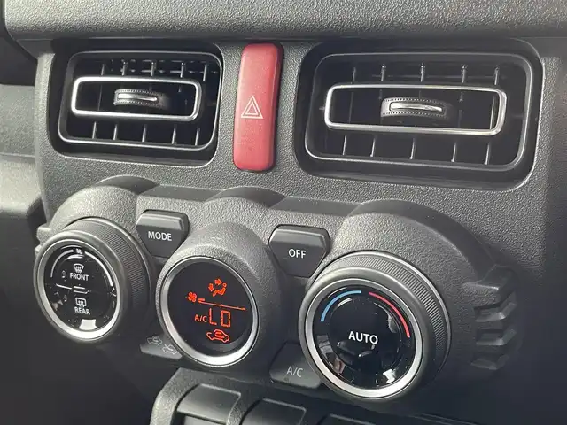 スズキ ジムニー XC 大阪府 2018(平30)年 4.6万km ブルーイッシュブラックパール3 ワンオーナー/純正ベースキャリア/ディスプレイオーディオ(PVH-9300DVSZS)/BT/CD/DVD/USB/AUX/AppleCarPlay/ドライブレコーダー(VREC-DH200)/前席シートヒーター/クルーズコントロール/レーンキープアシスト/LEDヘッドライト/フロントフォグ/オートハイビーム/ヘッドライトウォッシャー/純正フロアマット/純正16インチAW/電格ミラー/ドアバイザー/スペアキー/ETC