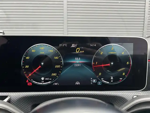 メルセデス・ベンツ Ｍ・ベンツ Ａ２００ｄ AMGライン 茨城県 2019(令1)年 2.4万km ポーラホワイト RSP /ACC /半革 /シートヒーター /ナビ /TV /マルチビ-ムLED /M付パワーシート /レーンキープアシスト /ブラインドスポットアシスト /ステアリングアシスト /バックカメラ /パークトロニック /ETC2.0 /ドラレコ /パドルシフト /禁煙車