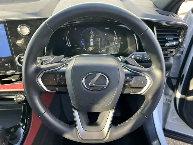 レクサス ＮＸ 250 岩手県 2022(令4)年 0.7万km ソニッククォーツ ４WD/純正ナビ　/フルセグTV/全方位カメラ/サイドカメラ　/レザーシート/ドライブレコーダー　/ＥＴＣ　/純正アルミ冬タイヤセット有　/前席パワーシート　/電動バックドア/衝突軽減装置/革巻きステアリング/パドルシフト　　　/純正エンジンスターター　/スマートキー×２　/カードキー　/ドアバイザー /フロアマット /保証書 取説