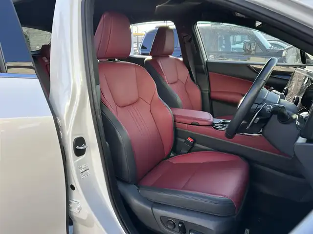 レクサス ＮＸ 250 岩手県 2022(令4)年 0.7万km ソニッククォーツ ４WD/純正ナビ　/フルセグTV/全方位カメラ/サイドカメラ　/レザーシート/ドライブレコーダー　/ＥＴＣ　/純正アルミ冬タイヤセット有　/前席パワーシート　/電動バックドア/衝突軽減装置/革巻きステアリング/パドルシフト　　　/純正エンジンスターター　/スマートキー×２　/カードキー　/ドアバイザー /フロアマット /保証書 取説
