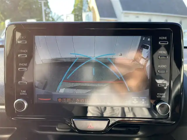 トヨタ ヤリス Z 三重県 2020(令2)年 2.8万km アバンギャルドブロンズメタリック 純正ディスプレイオーディオ（Bluetooth/AM/FM）/バックカメラ/ETC/プッシュスタート/スペアキー/シートヒーター（運転席/助手席）/イージーリターン機能（運転席）/セーフティセンス（プリクラッシュセーフティ/レーントレーシングアシスト/レーダークルーズコントロール/オートマチックヒビーム/ロードサインアシスト/セカンダリーコージョンアシスト/先行車発進告知）/フルLEDヘッドランプ/オートライト/買い物アシストシート（助手席）/シートバックポケット（助手席）シートアンダートレイ（助手席）/ローズメタリック加飾付革巻きステアリングホイール/ステアリングスイッチ（運転席/助手席）/LEDアンビエント照明（インサイドドアハンドル/コンソールボックス）/照明付バニティミラー（運転席/助手席）/ブラック大型リアスポイラー/フルLEDテールランプ/ピアノブラック加飾付デジタルメーター/カラーマルチインフォメーションディスプレイ/オートエアコン/ナノイー/アジャスタブルデッキボード