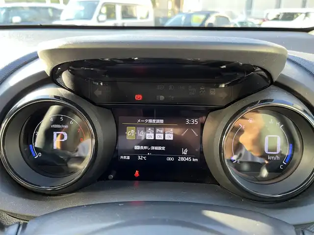 トヨタ ヤリス Z 三重県 2020(令2)年 2.8万km アバンギャルドブロンズメタリック 純正ディスプレイオーディオ（Bluetooth/AM/FM）/バックカメラ/ETC/プッシュスタート/スペアキー/シートヒーター（運転席/助手席）/イージーリターン機能（運転席）/セーフティセンス（プリクラッシュセーフティ/レーントレーシングアシスト/レーダークルーズコントロール/オートマチックヒビーム/ロードサインアシスト/セカンダリーコージョンアシスト/先行車発進告知）/フルLEDヘッドランプ/オートライト/買い物アシストシート（助手席）/シートバックポケット（助手席）シートアンダートレイ（助手席）/ローズメタリック加飾付革巻きステアリングホイール/ステアリングスイッチ（運転席/助手席）/LEDアンビエント照明（インサイドドアハンドル/コンソールボックス）/照明付バニティミラー（運転席/助手席）/ブラック大型リアスポイラー/フルLEDテールランプ/ピアノブラック加飾付デジタルメーター/カラーマルチインフォメーションディスプレイ/オートエアコン/ナノイー/アジャスタブルデッキボード